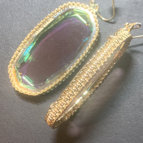 Kendra Scott Deily Iridescent Earrings - Picture 3 of 4